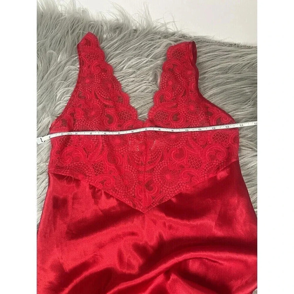 Victoria’s Secret Gold Label Size Small Red Satin Long Slip Dress Sleepwear - Picture 10 of 11